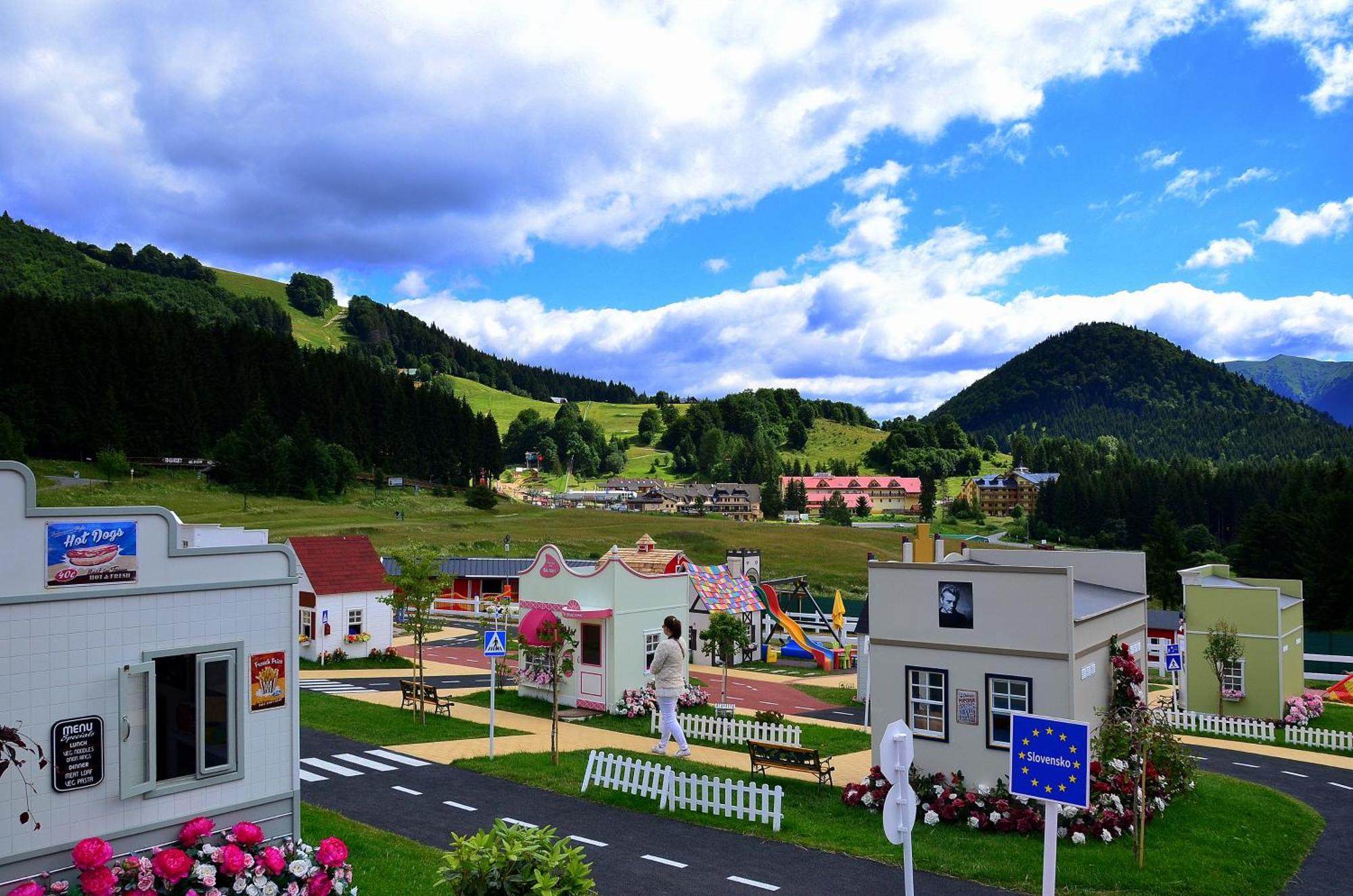 Family Apartments Доновали Екстериор снимка