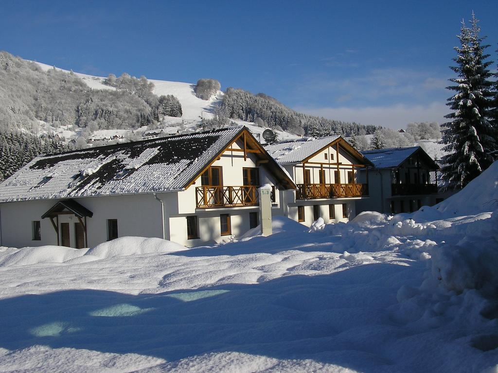 Family Apartments Доновали Екстериор снимка